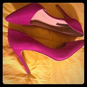 Gorgeous pink women pumps